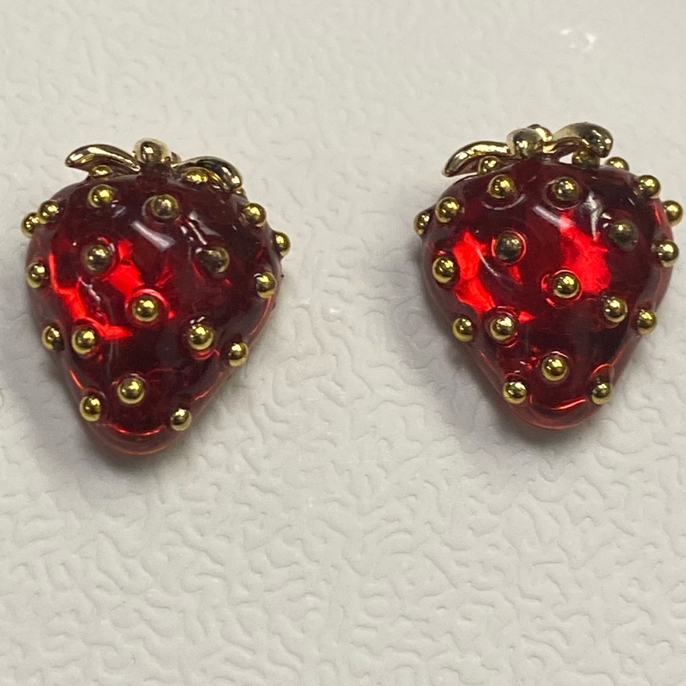 🍓Kate Spade Strawberry earrings